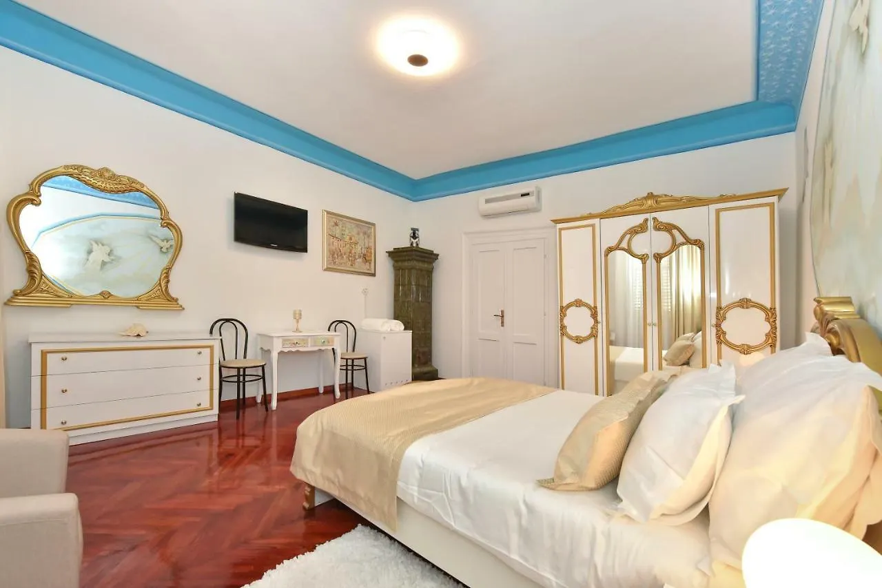 **** Affittacamere Old Town Jacuzzi Suite Zara Croazia